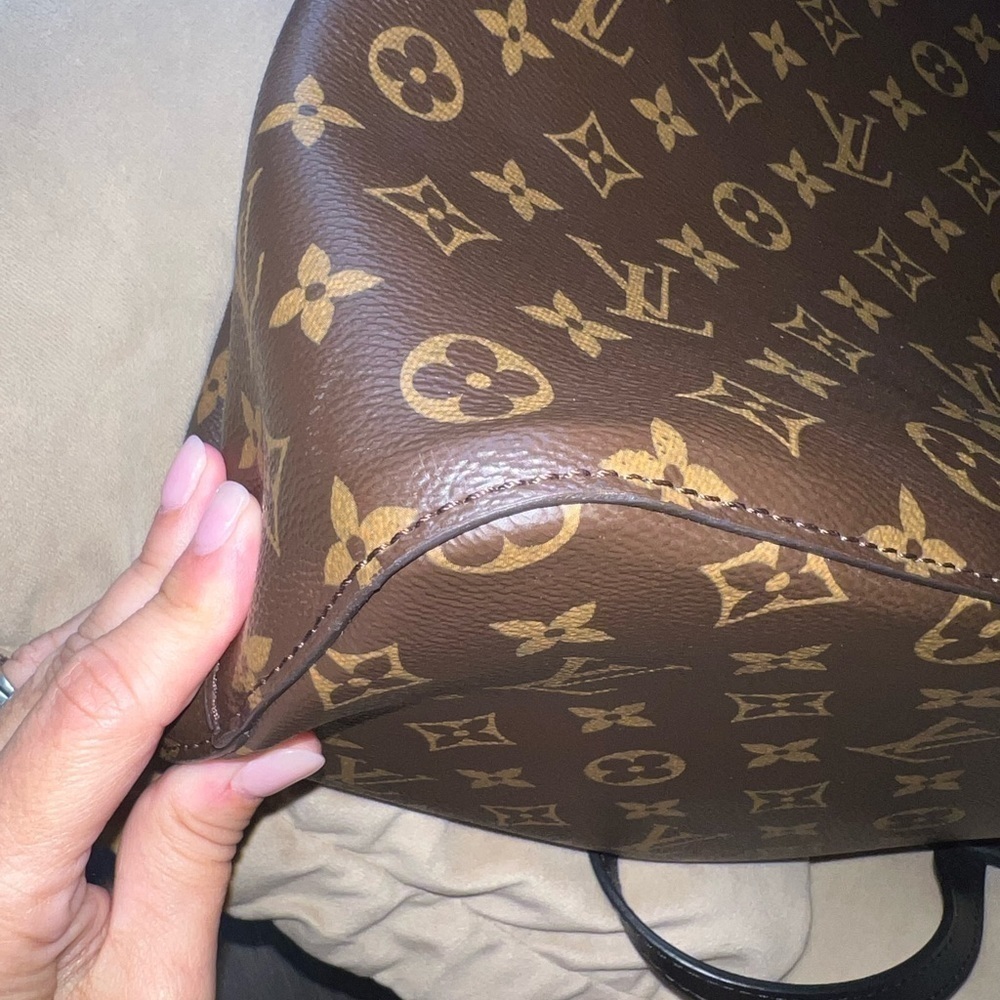 Louis Vuitton Neo Noe MM in excellent condition. - Picture 12 of 16